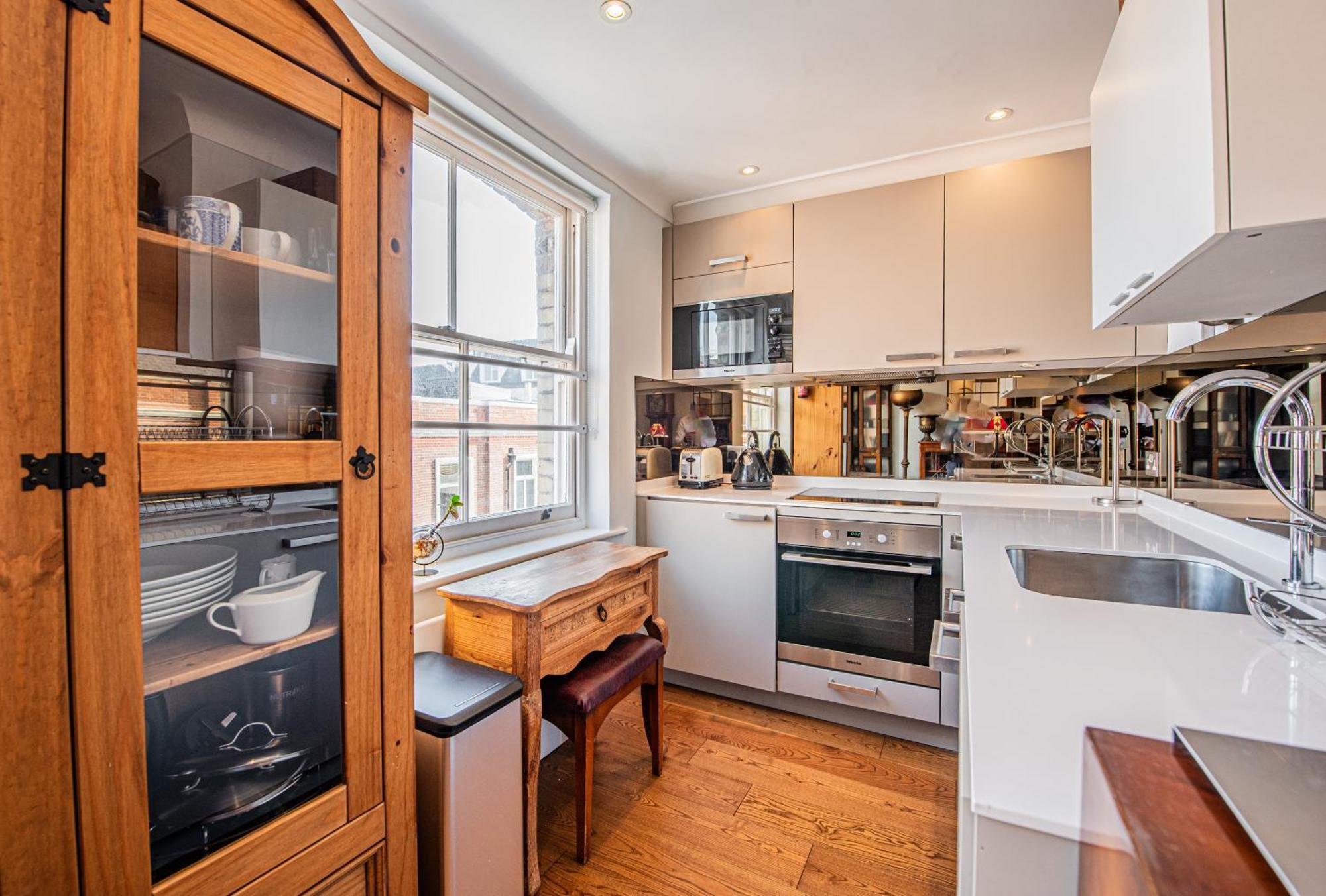 Stylish 1-Bed Flat In Soho - Prime Central Londres Exterior foto